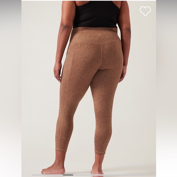 Athleta Salutation Stash 7/8 Tight / Legging (shanti animal beige) - Picture 5 of 8